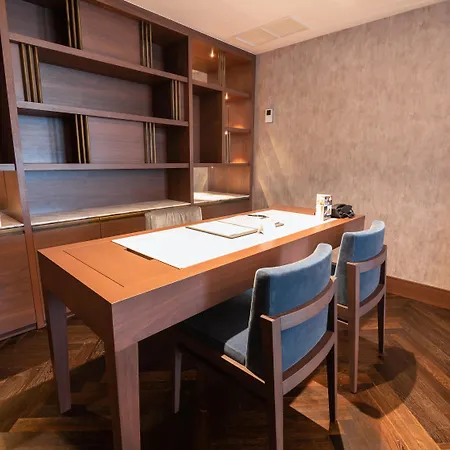 Intercontinental By Ihg Hotel